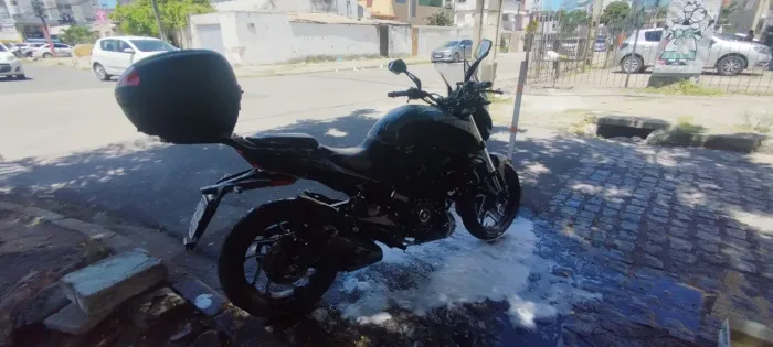 Dominar 400 em estado de zero km