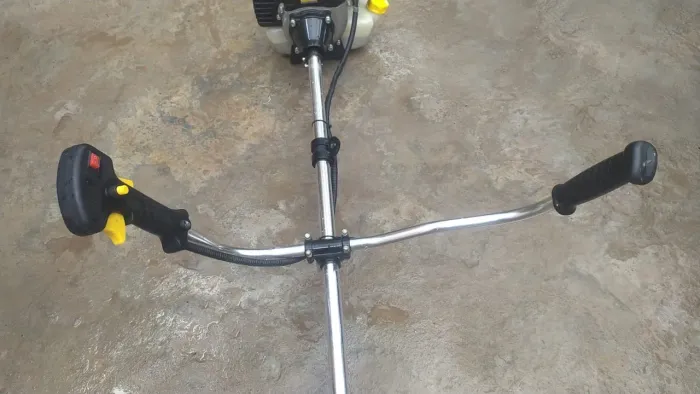 Vende-se roçadeira nova!