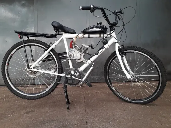 Bicicleta motorizada com pouquíssimo uso, praticamente nova.