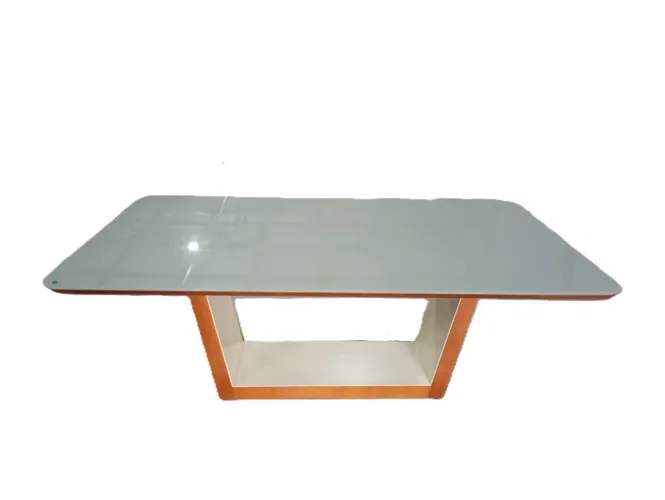 MESA PARA 8 LUGARES