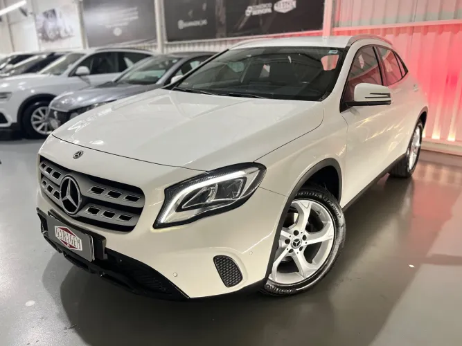 Mercedes-Benz GLA 200 Adv. 1.6/1.6 TB 16V Flex Aut. 2018