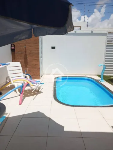 Casa com piscina na Aruana