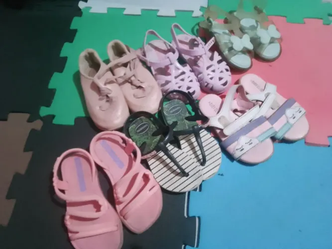 Sandálias e Chinelos Infantis Diversos