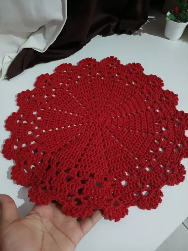 Sousplat de crochê vermelho