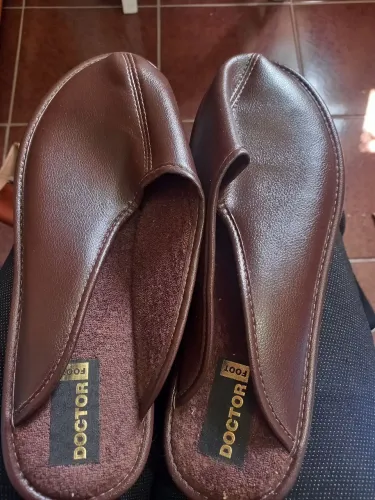 Pantufa marrom masculina 