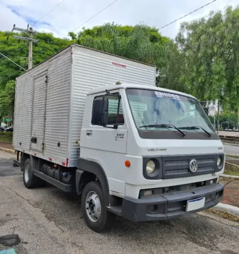 VW 8160 Bau Chapeado