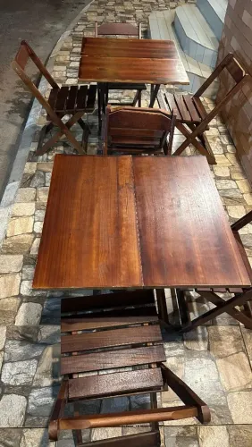 Mesas e Cadeiras de Madeira -  2 Conjunto Completo