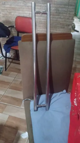 Puxador tubular porta de vidro