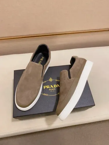 Tênis Slip-on Prada - Linha Italiana