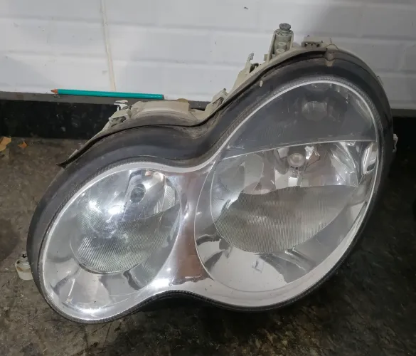 FAROL MERCEDES C180 C200 C230 