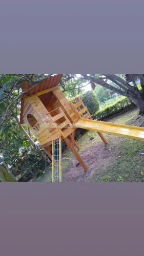 Playground, parquinho infantil em madeira maciça.