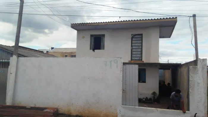 Vende-se sobrado em araucária