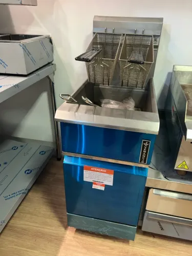 Fritadeira Industrial 20L a gás Venâncio - pronta entrega