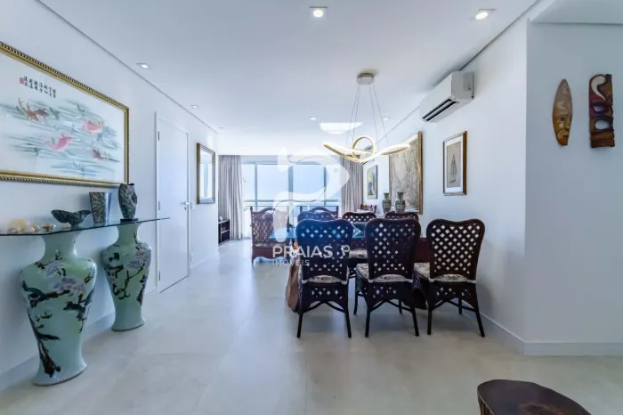 Apartamento com piscina e vista para o mar, 3 suítes, Morro do Sorocotuba