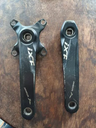 Bicicleta BMX - FIXA - MTB - Pedivela IXF 170mm 4 Furos BCD 104mm Ponta Quadrada USADO