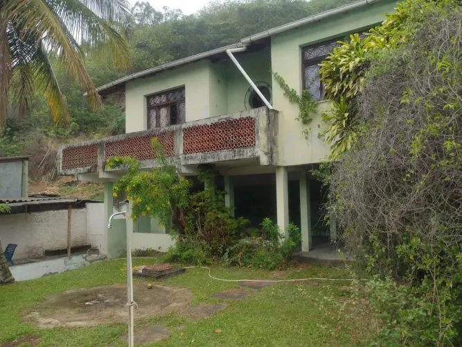 Pedra de Guaratiba,casa ,03 quartos com piscina, lugar tranquilo.