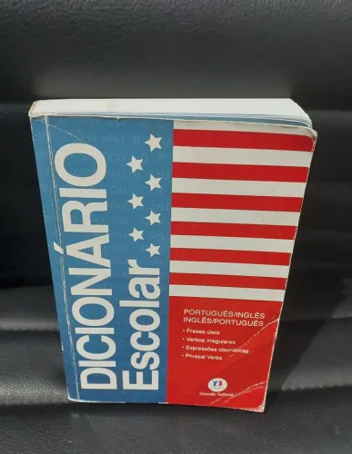 Dicionário Escolar: Português / Inglês - Inglês /Português 