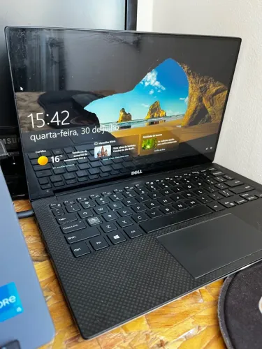 Dell XPS 13 - Ultrabook Premium para Produtividade e Lazer