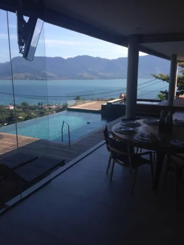 Casa no condomínio Sobre o Mar - Ilhabela - SP