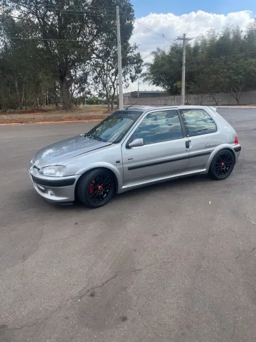 Peugeot 106 Quiksilver 1.0 3P 2001