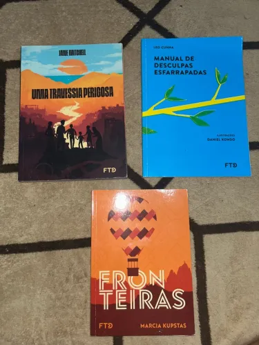 Kit 3 Livros para venda.