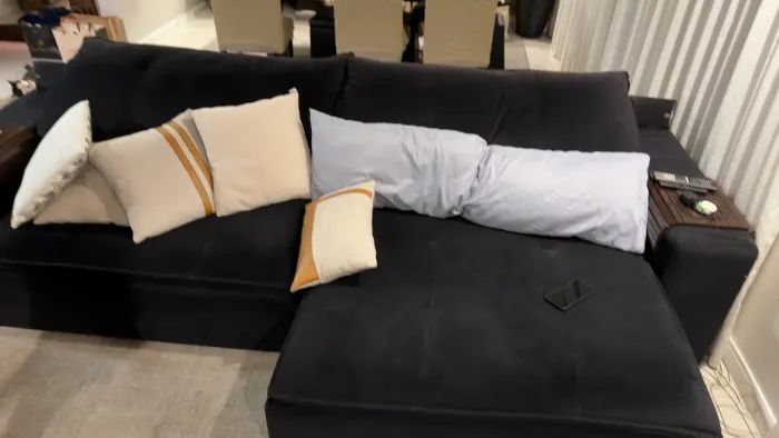 Sofa 4 lugares com chaise retratil preto