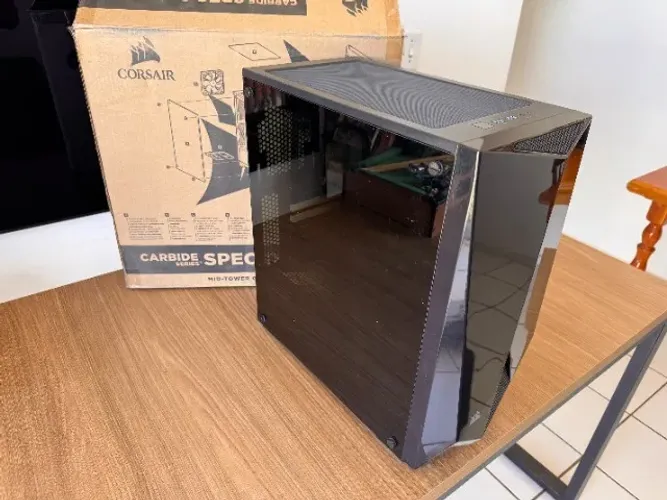Gabinete Corsair Carbide SPEC-DELTA RGB Mid Tower Sem Fans