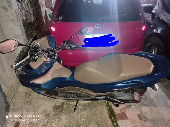 Moto Honda PCX ótimo estado 