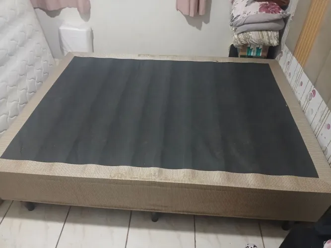 Vendo cama box casal