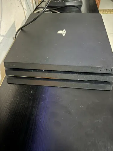PlayStation 4 pro com caixa original