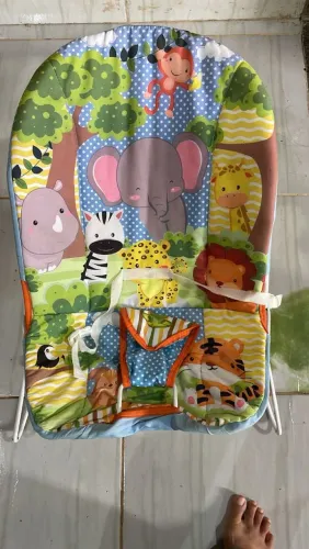 Cadeira de balanço para bebê.