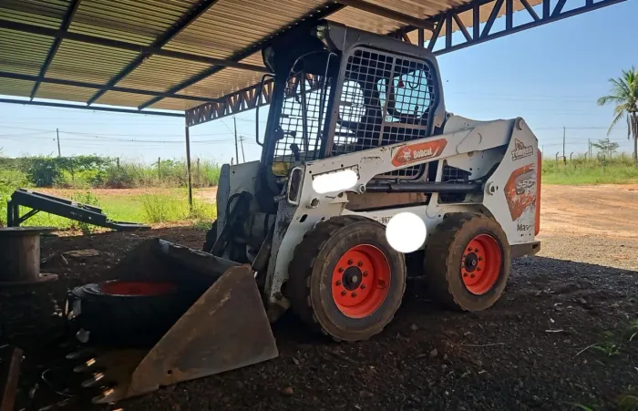 Mini carregadeira BOBCAT S510