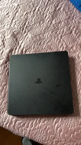 Playstation 4 + Cabos