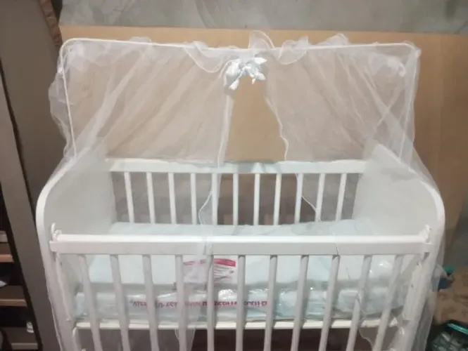 Mini Berço com colchão e mosquiteiro!