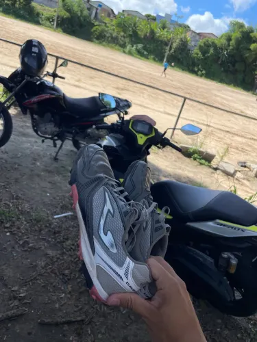 Vendo Society JOMA tamanho 39 que calça tamanho 40