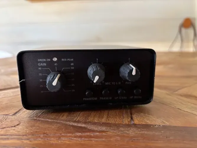 Pre-amplificador microfone profissional semi-novo IMG MPA 102 muito bom estado