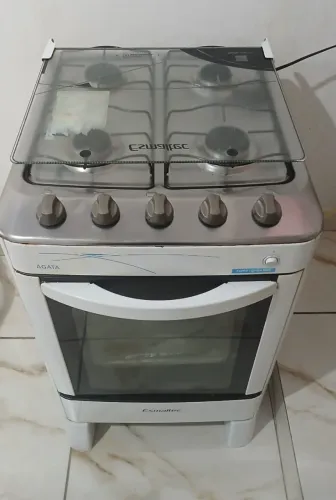 Fogão 4 bocas Esmaltec em bom estado