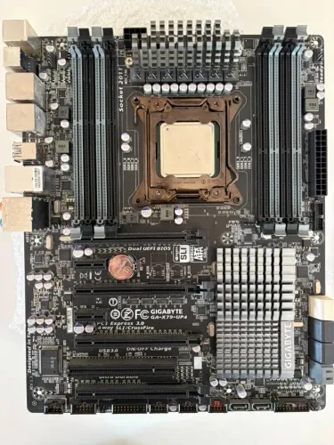 Kit Gigabyte GA-X79-UP4 + Intel Core i7-3820 LGA2011 | X79 | 8 Slots DDR3 | Quad Channel