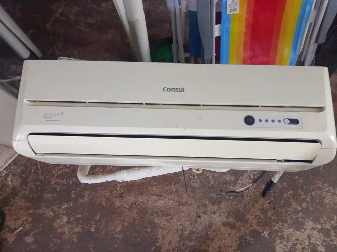 Vendo  ar condicionado convencional de 12 mil BTUs 