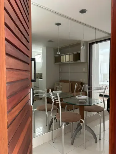 Flat para alugar com 1 quarto 1 suíte varanda.
