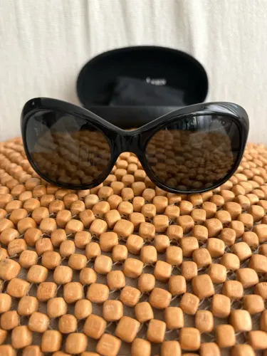 Óculos Ralph Lauren com capa e malha original. Pouco uso