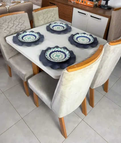 Mesa de jantar Luiza 4 cadeiras MDF 