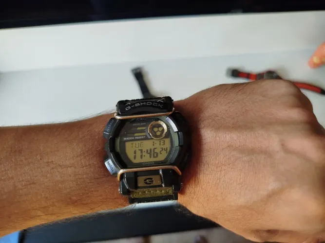 Relógio Casio G-Shock GD-400 c/ pulseira Nilon