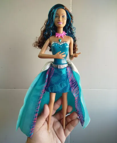 Barbie - Erika "Rock'n Royals" (Mattel)