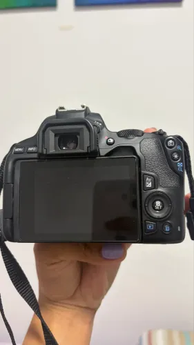 CÂNON EOS SL3