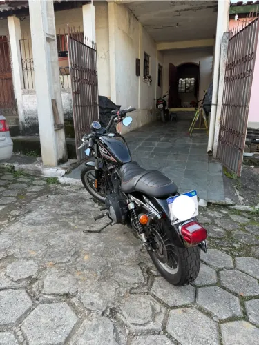 Harley-Davidson XL 883 R 2012