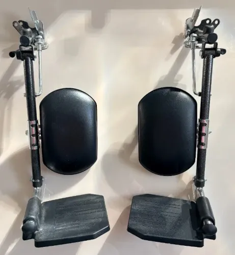 Par de Suporte para Elevação de Pernas Ajustável Cadeira de Rodas D400 Dellamed