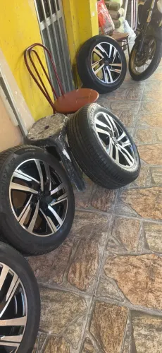 Roda aro 16 Peugeot 208