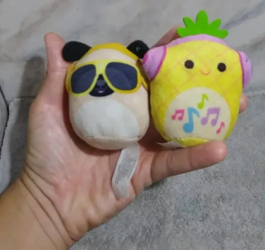 Pelúcias Squishmallow Originais McDonalds - Prince O Pug / Maui O Abacaxi (Envio Pela OLX)