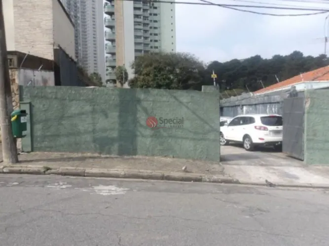 Terreno à venda no Jardim Anália Franco.